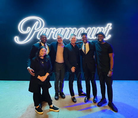paramount logo neon sign