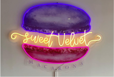 Macarons Neon Sign