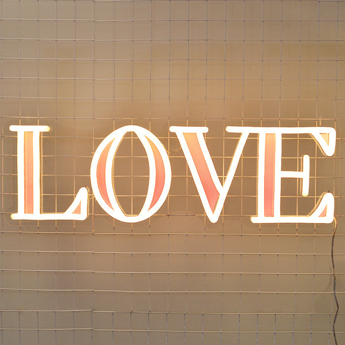 LOVE (4396569591913)